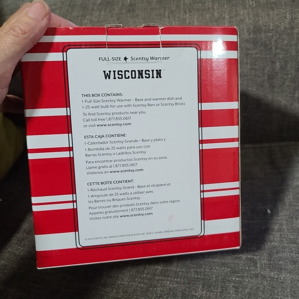Wisconsin Badgers Scentsy College collection full size wax warmer - Picture 11 of 14